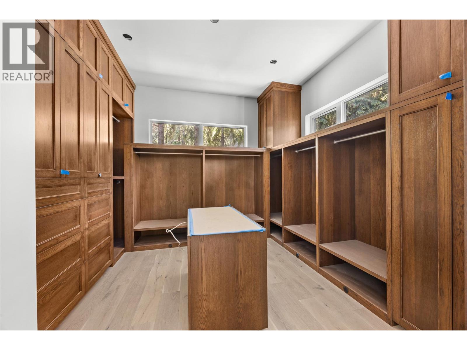9701 Delcliffe Road, Vernon