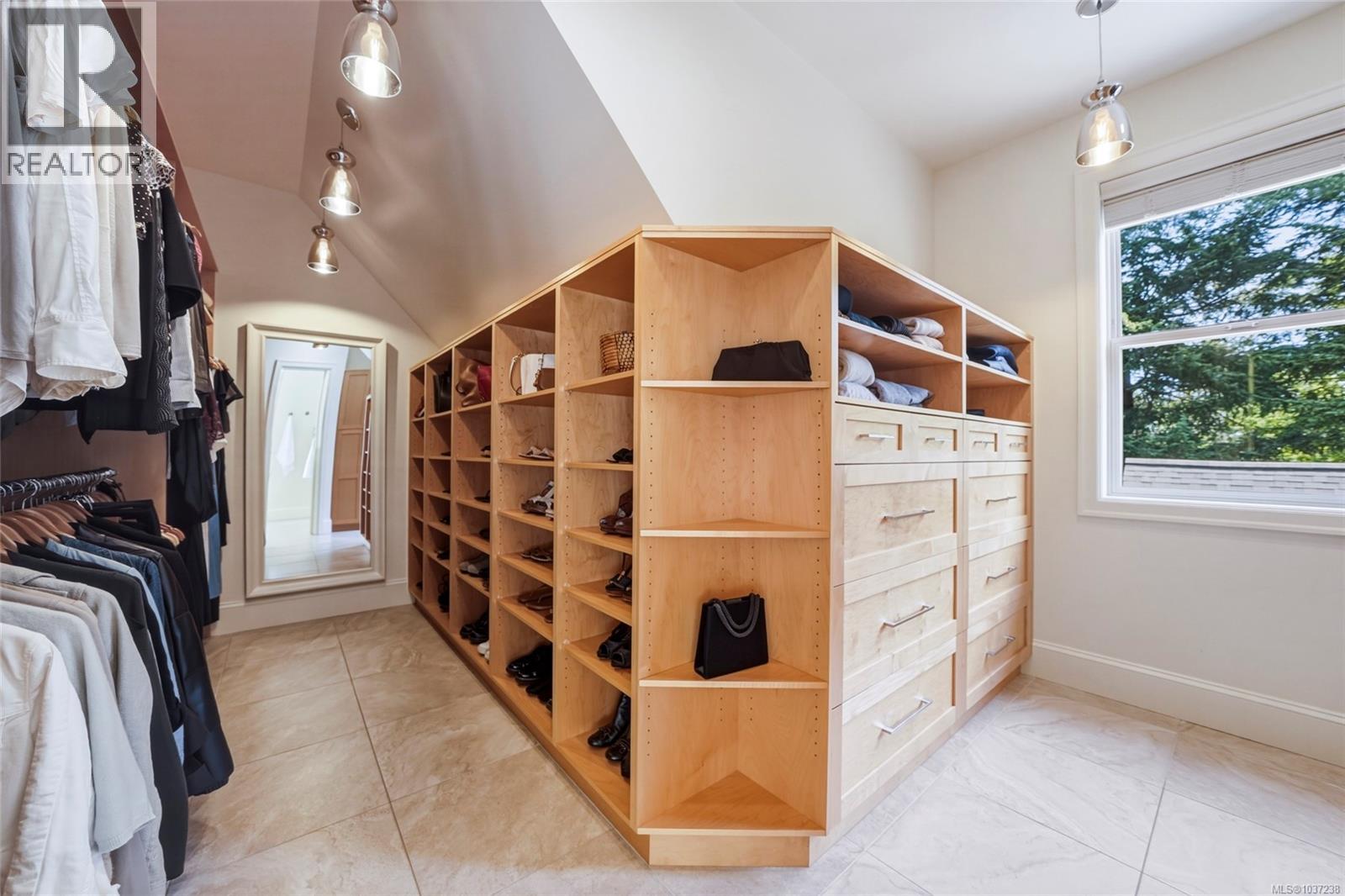  2985 Baynes Road, Saanich