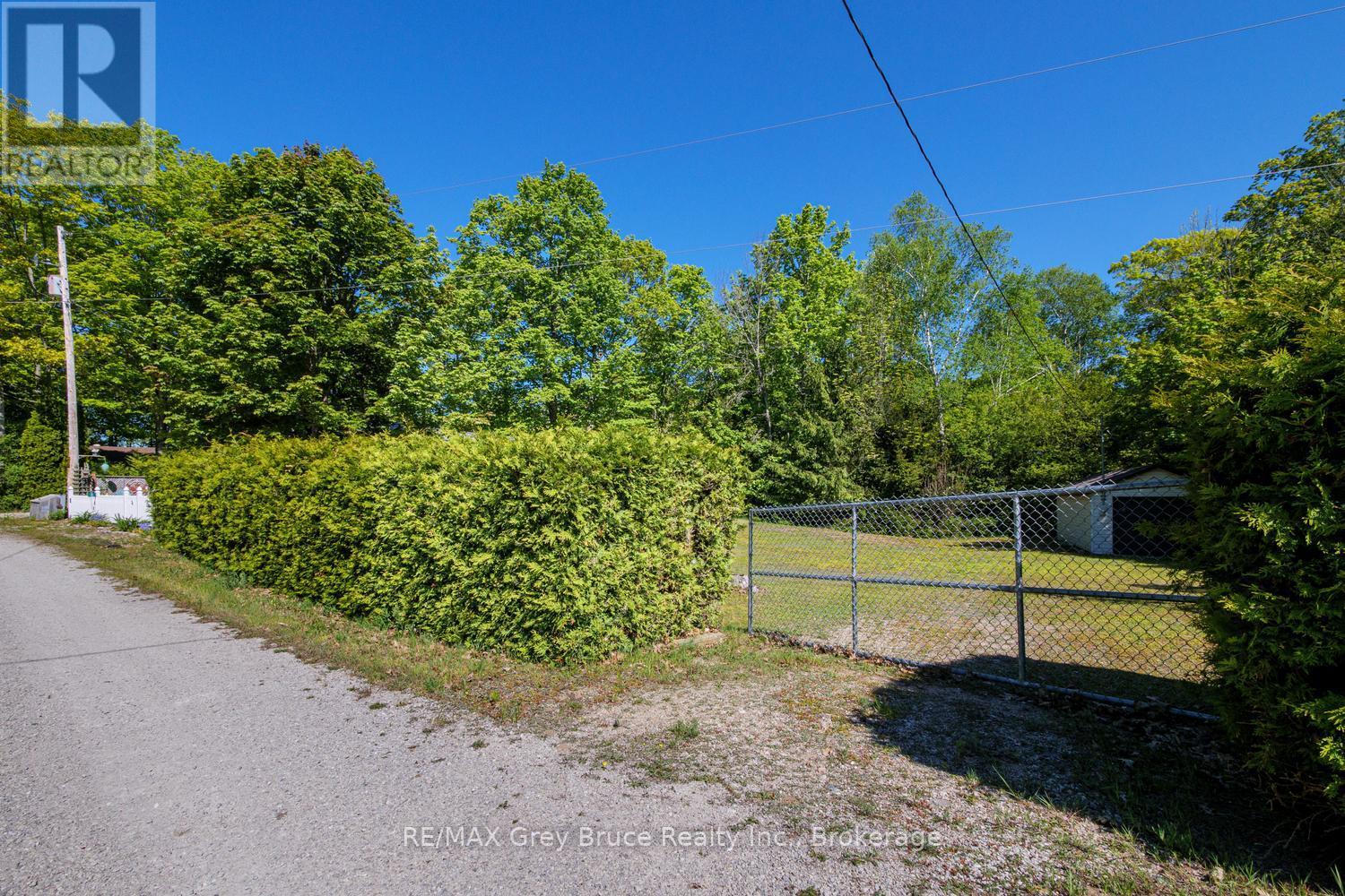 112 SYMON AVENUE - 47