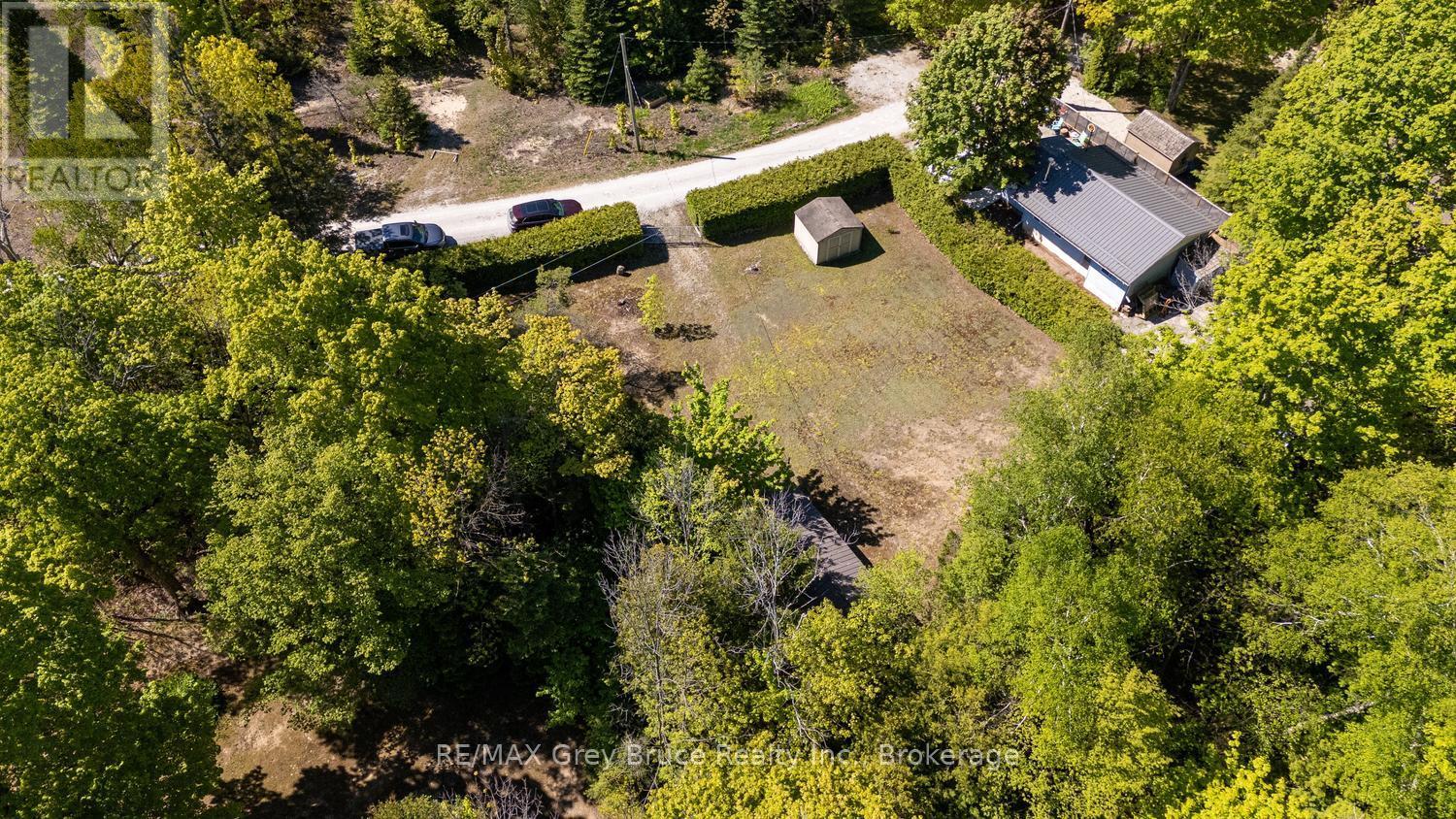 112 SYMON AVENUE - 48