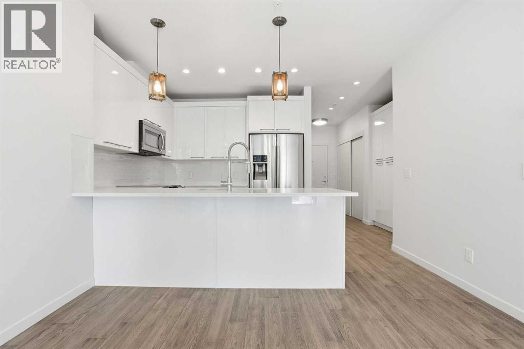 #107 317 22 Avenue SW - 12
