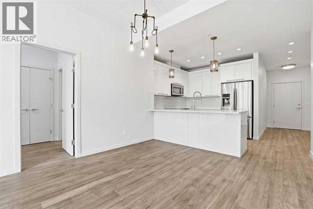 #107 317 22 Avenue SW - 11