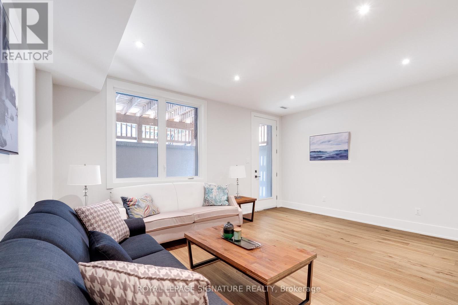 62 ASH CRESCENT - 39