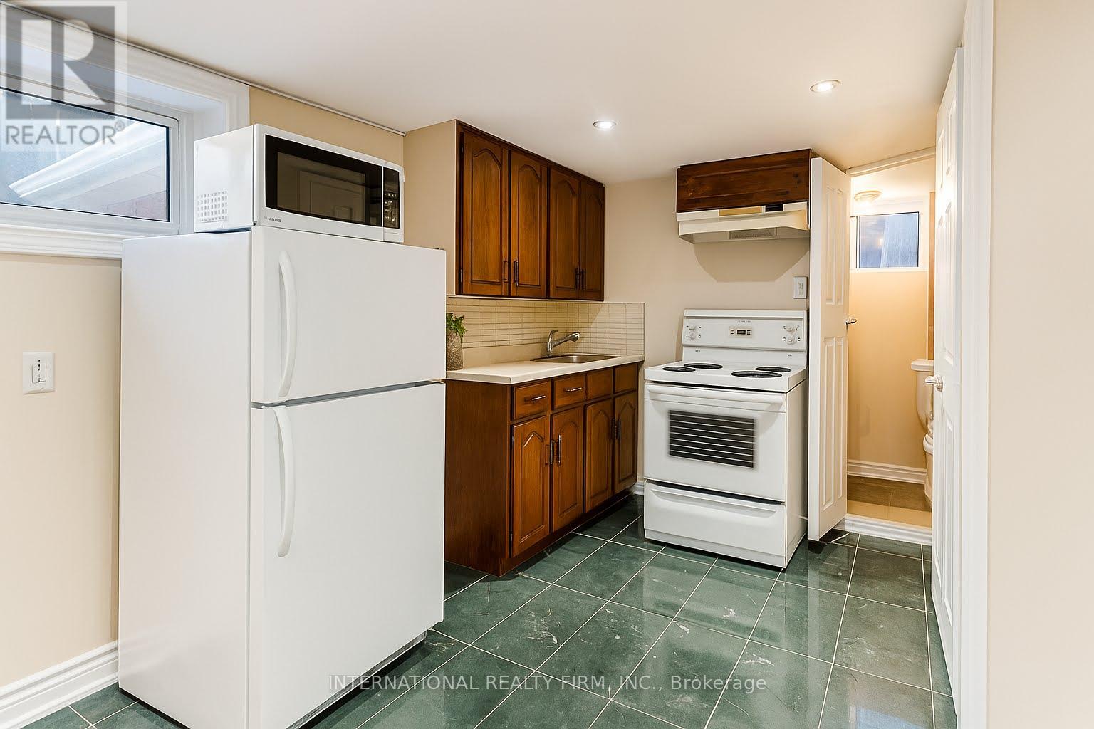 9 BENSHIRE DRIVE - 11