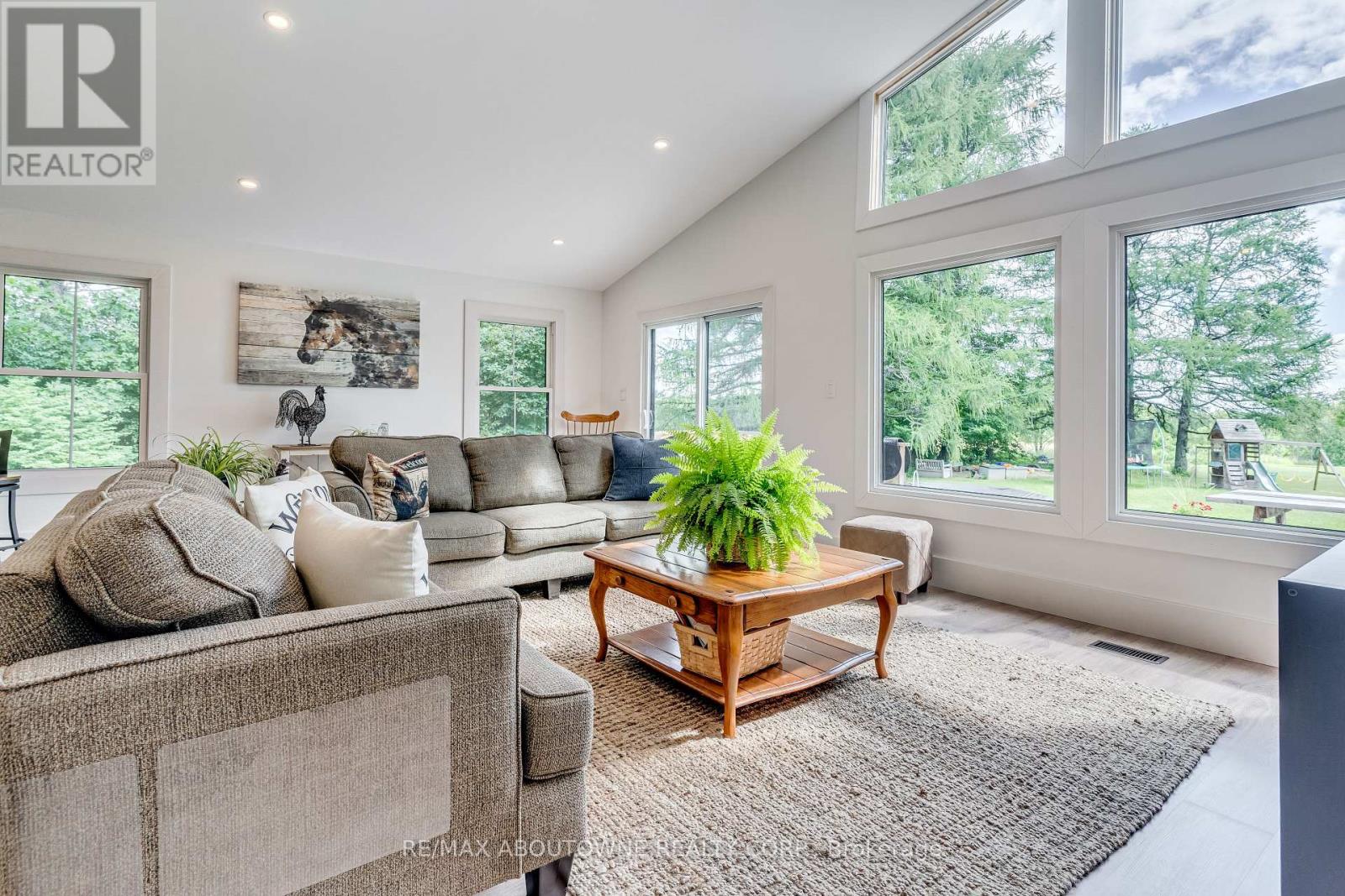 674217 HURONTARIO STREET - 14