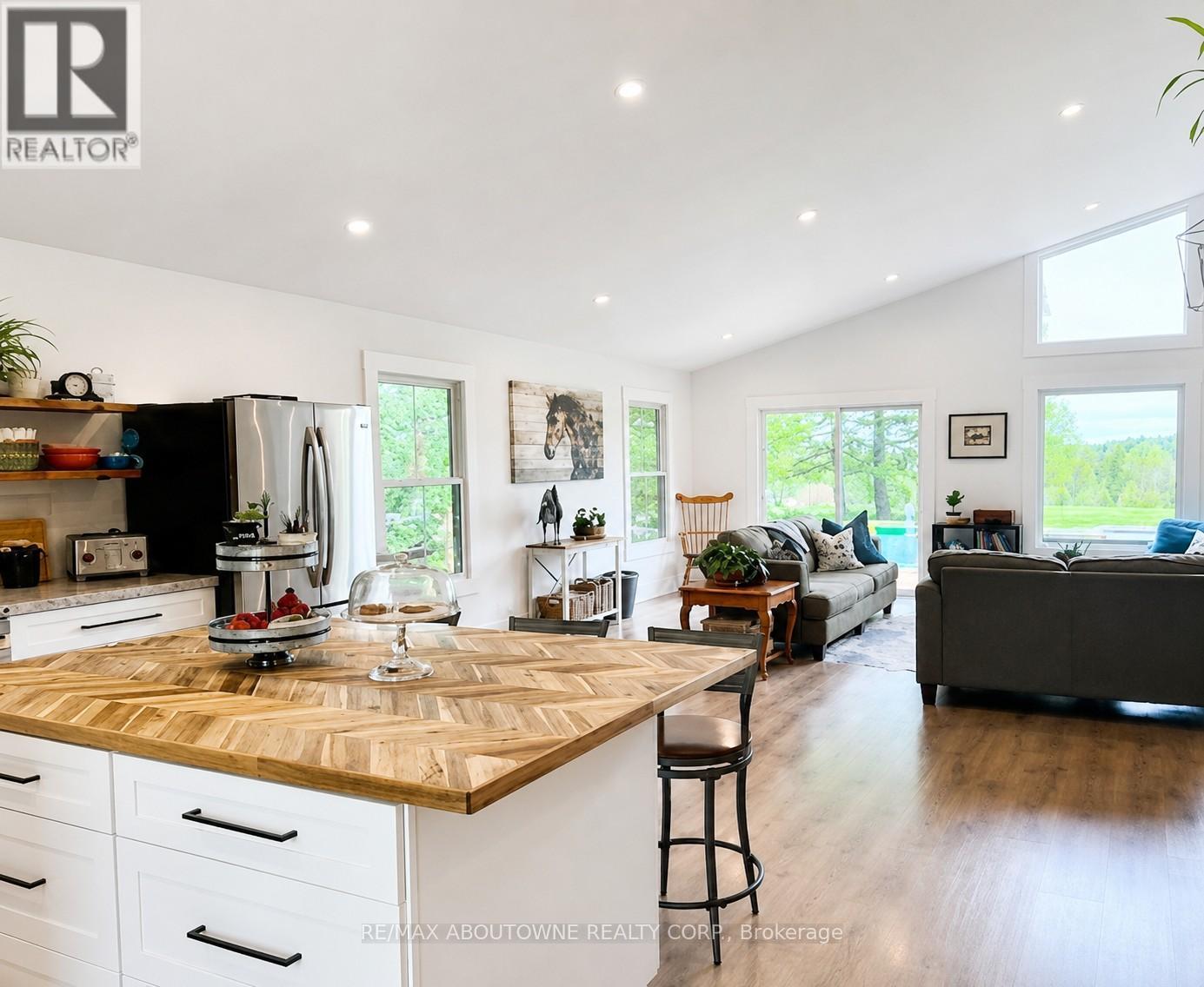 674217 HURONTARIO STREET - 11