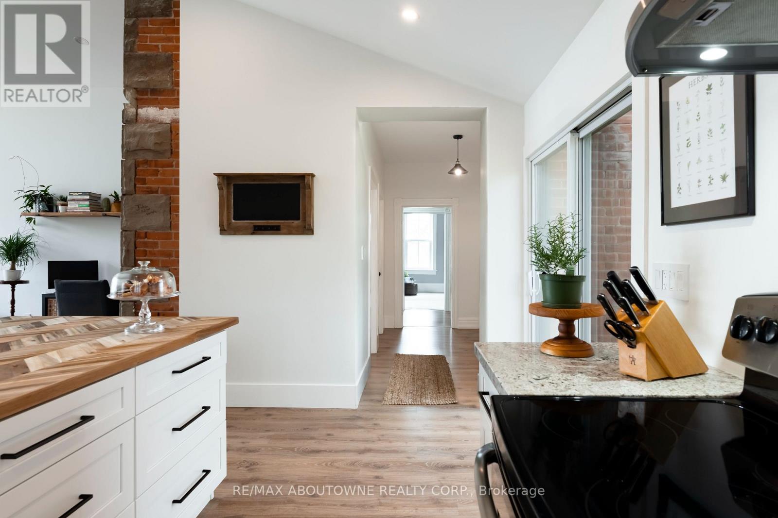 674217 HURONTARIO STREET - 13