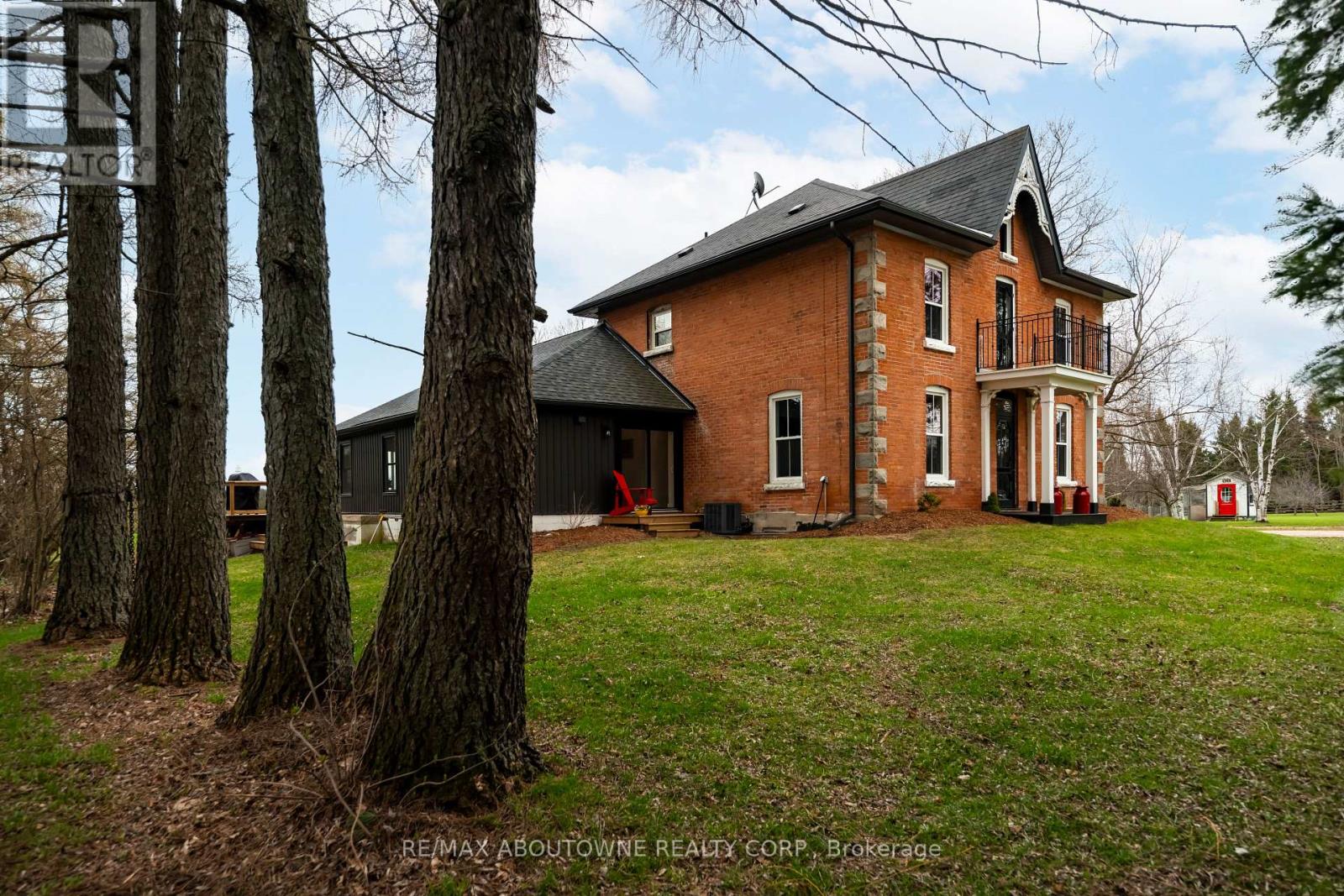 674217 HURONTARIO STREET - 22