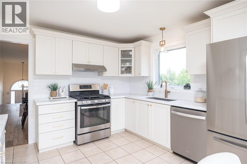 12 KINGSLEY Road - 17
