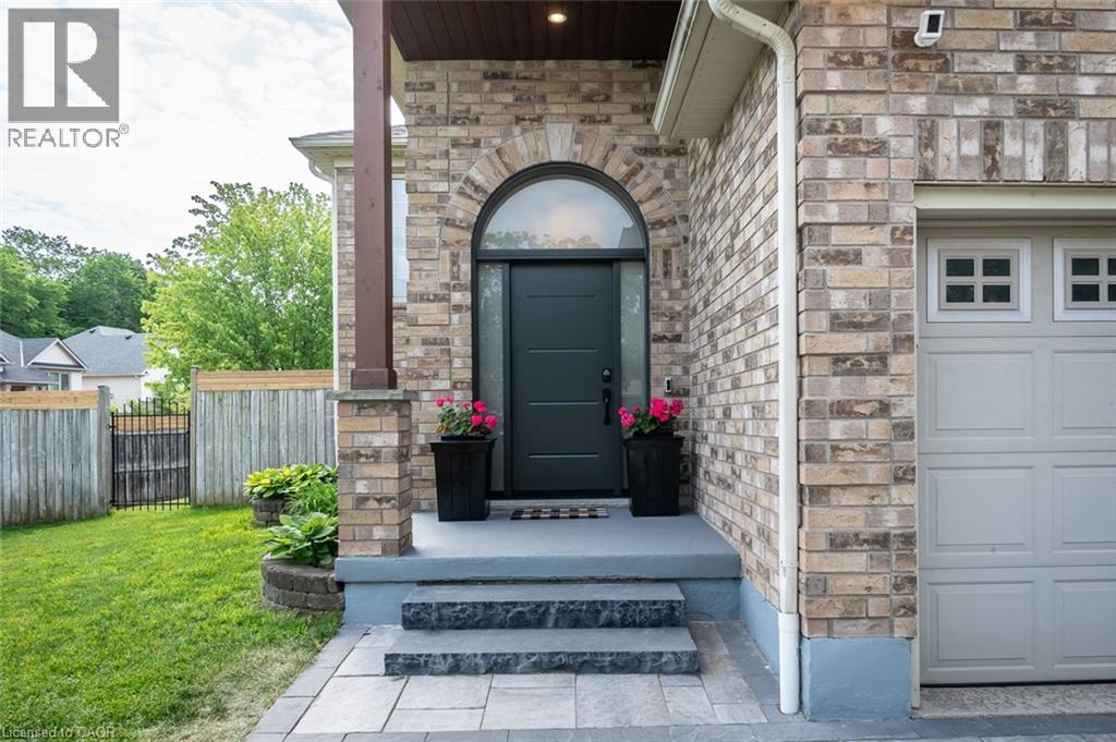 12 KINGSLEY Road - Image 2