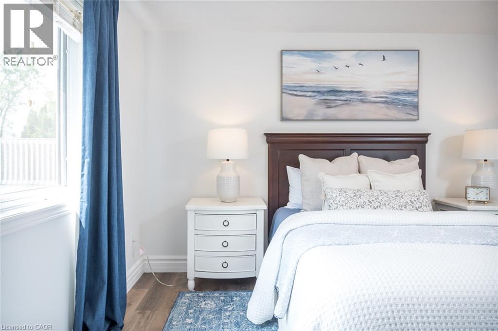 12 KINGSLEY Road - 25