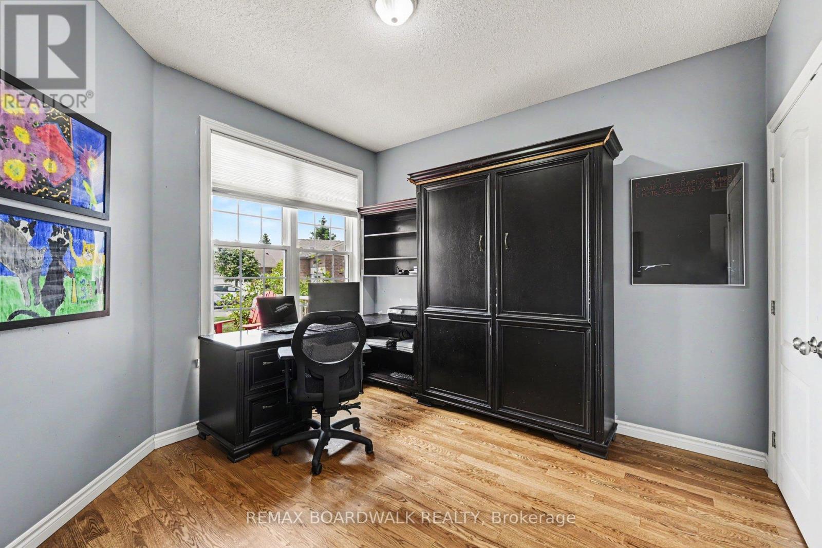 3 Bed, 3 Bath House for Sale in Ottawa – 24 SAMARA PLACE, Ottawa – MLS# X13410046 - Image 22