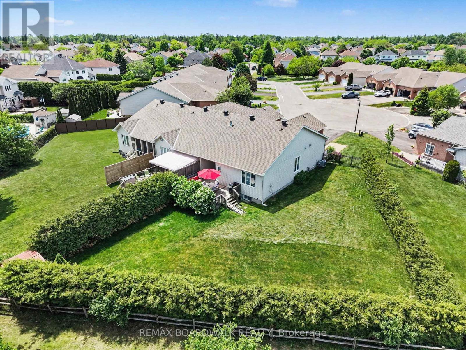 3 Bed, 3 Bath House for Sale in Ottawa – 24 SAMARA PLACE, Ottawa – MLS# X13410046 - Image 35