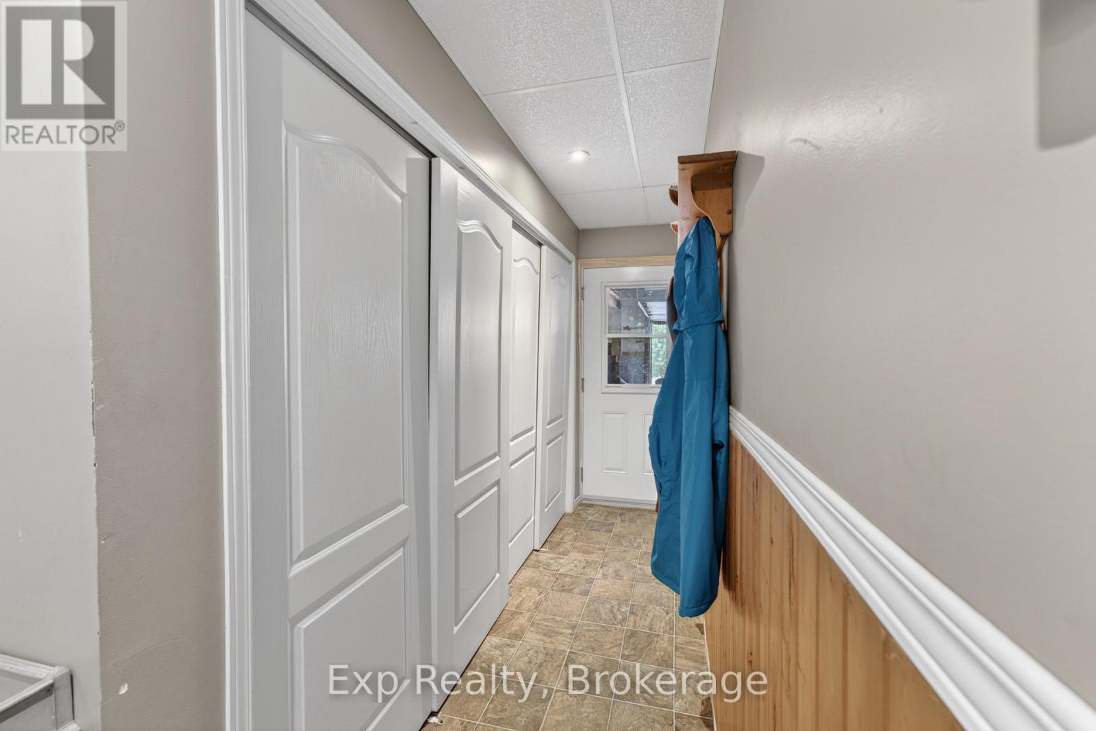 1004 VILLAGE VIEW LANE - 28