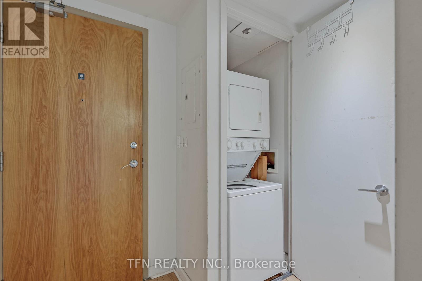#M22 350 WELLINGTON STREET W - 15