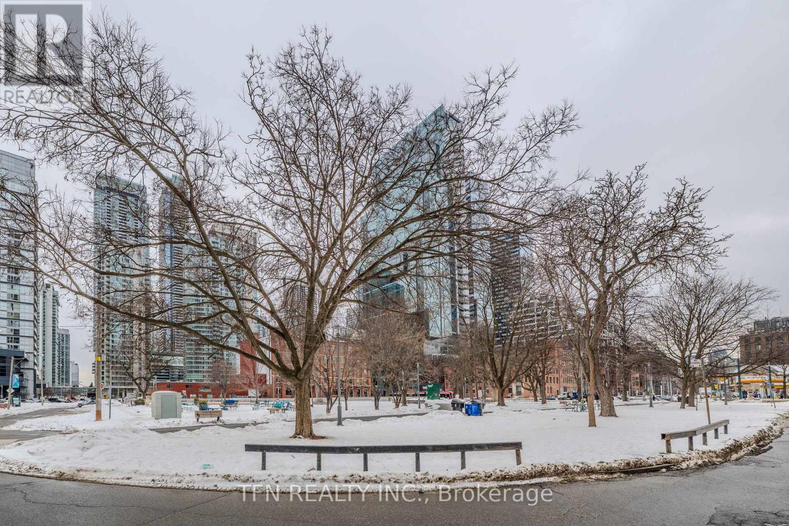 #M22 350 WELLINGTON STREET W - 16