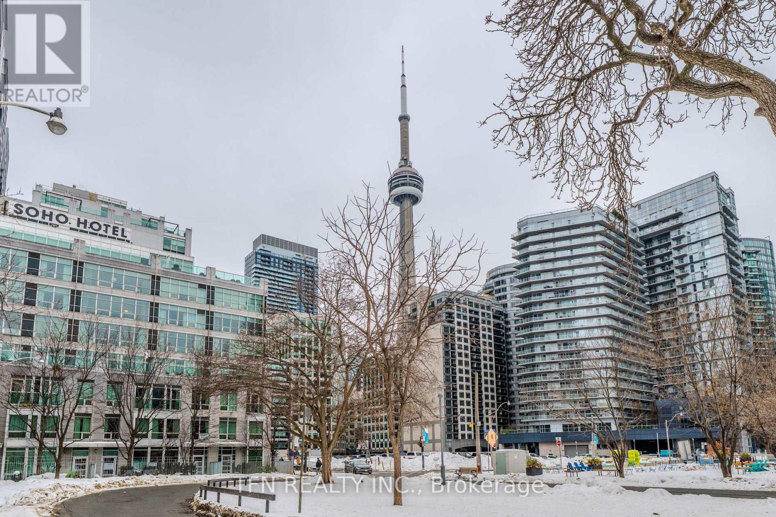 #M22 350 WELLINGTON STREET W - 17