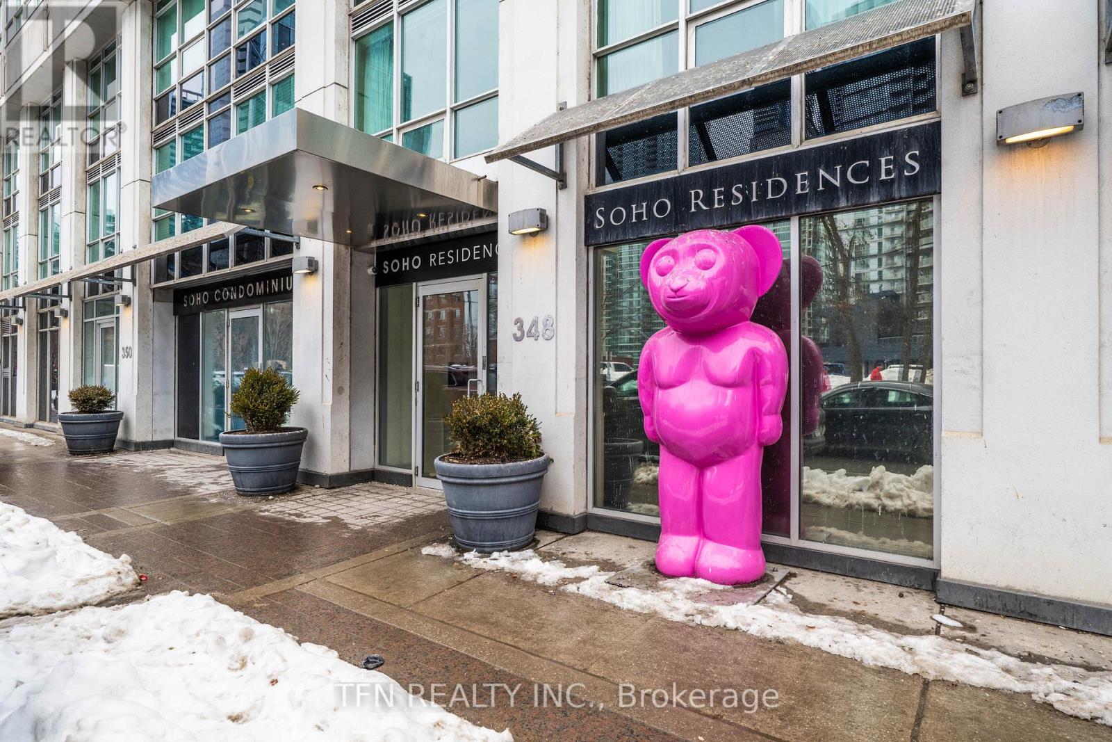 #M22 350 WELLINGTON STREET W - 3