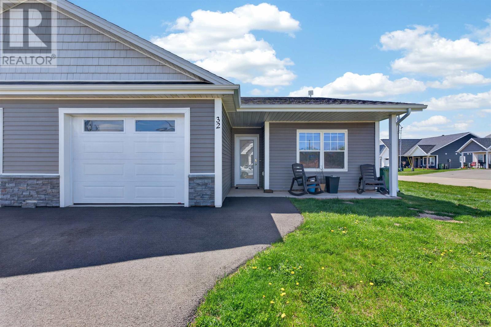 32 Ellis Avenue - 1