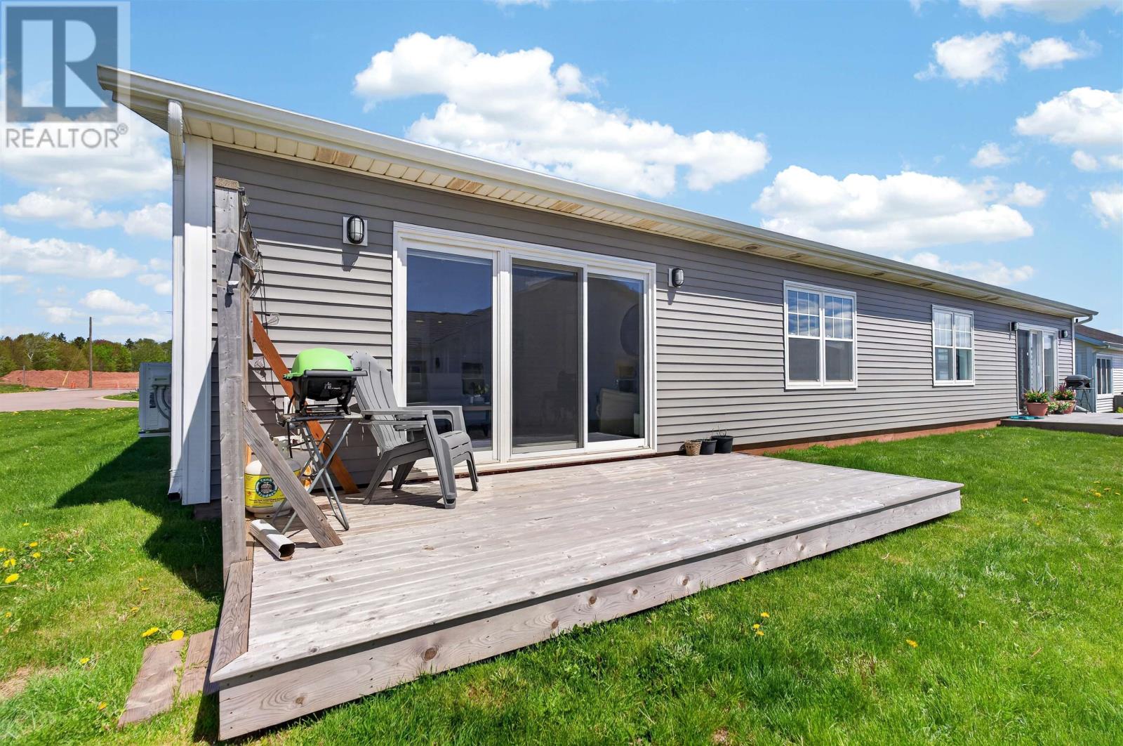 32 Ellis Avenue - 33