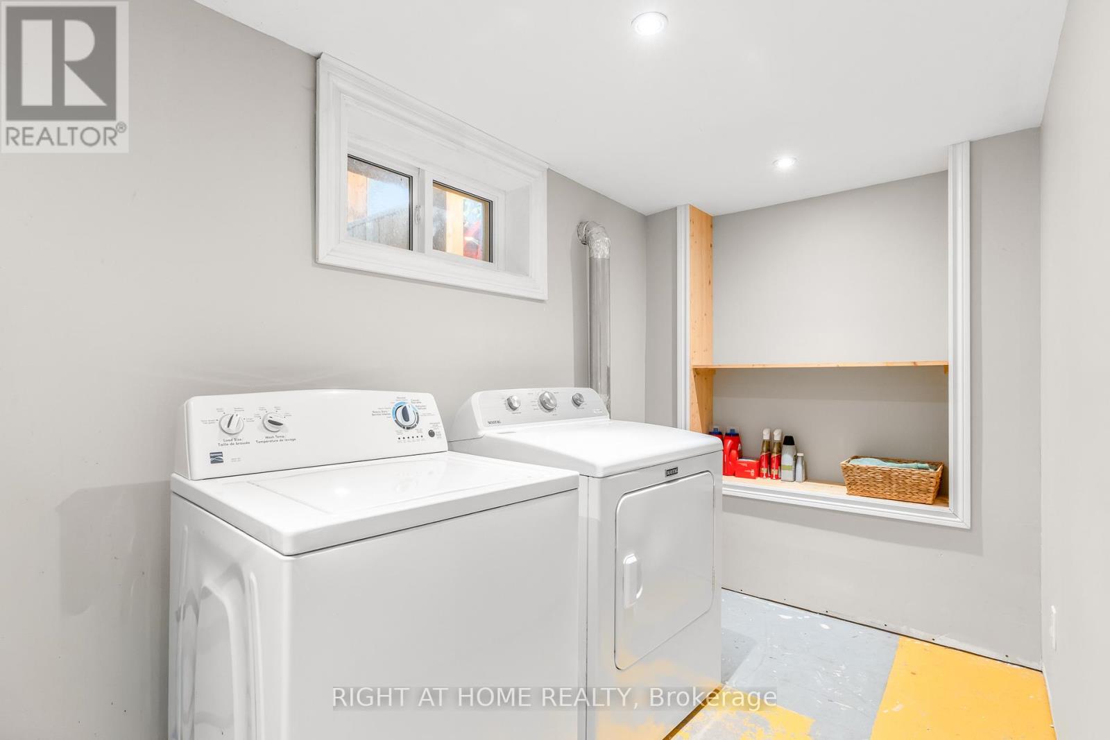 102 PARIS STREET - 30