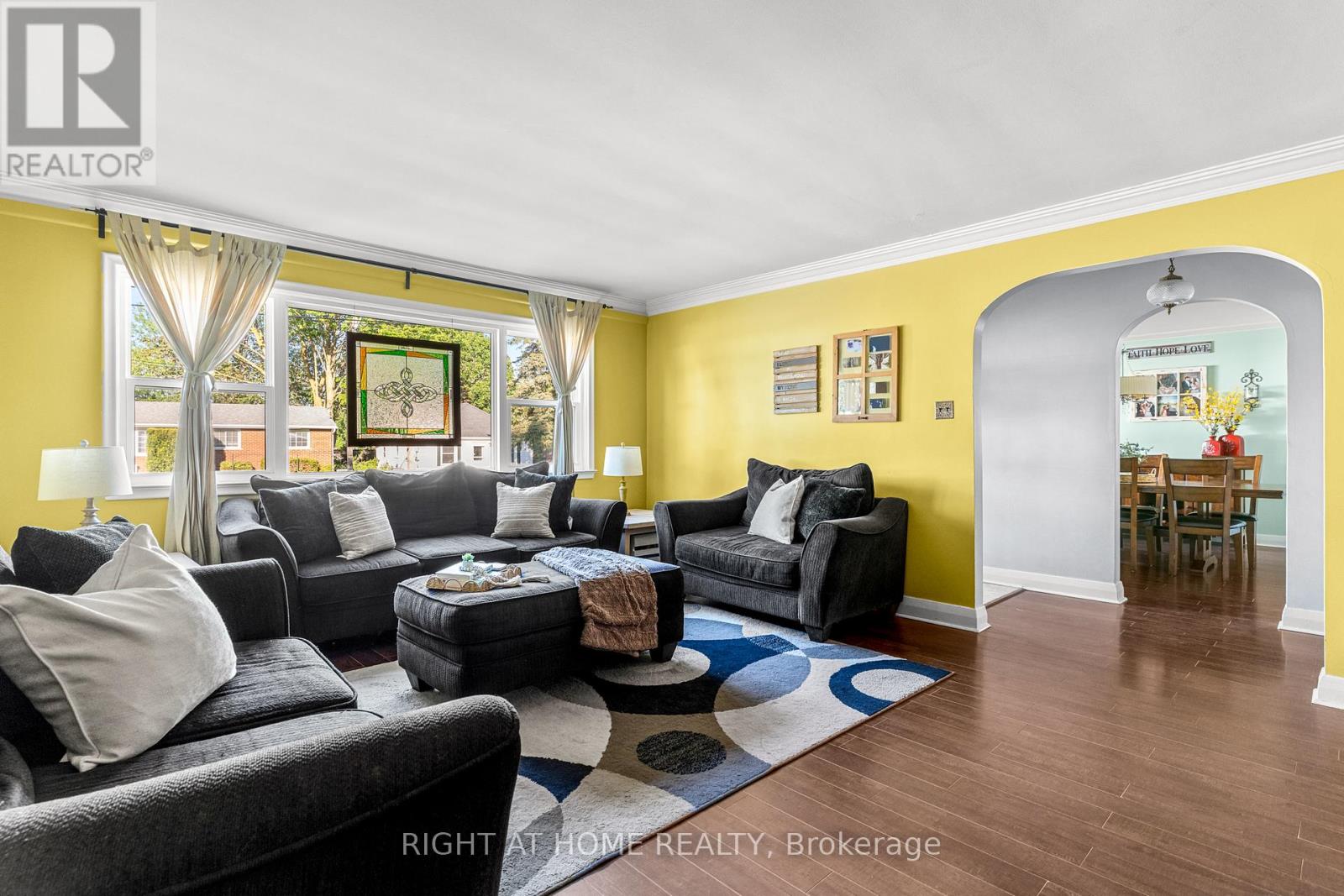 102 PARIS STREET - 8