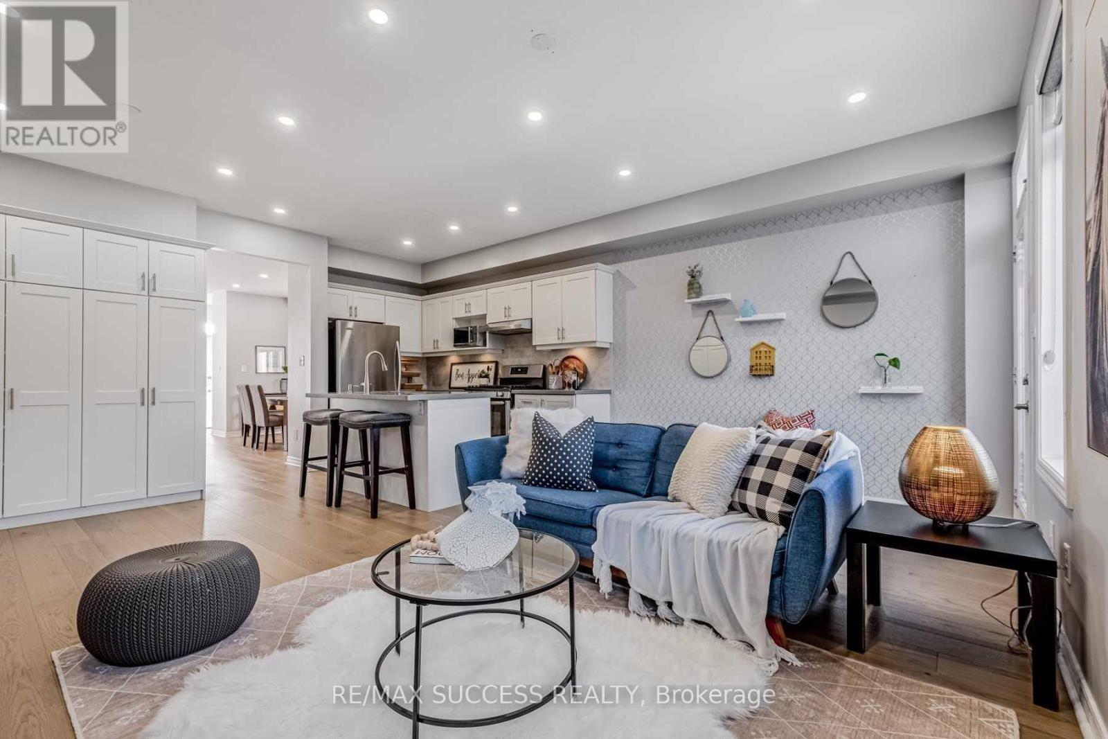 5399 FESTIVAL DRIVE - 11