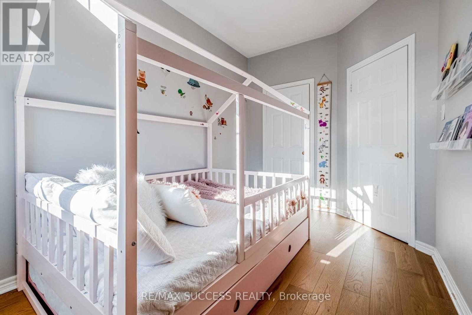 5399 FESTIVAL DRIVE - 18