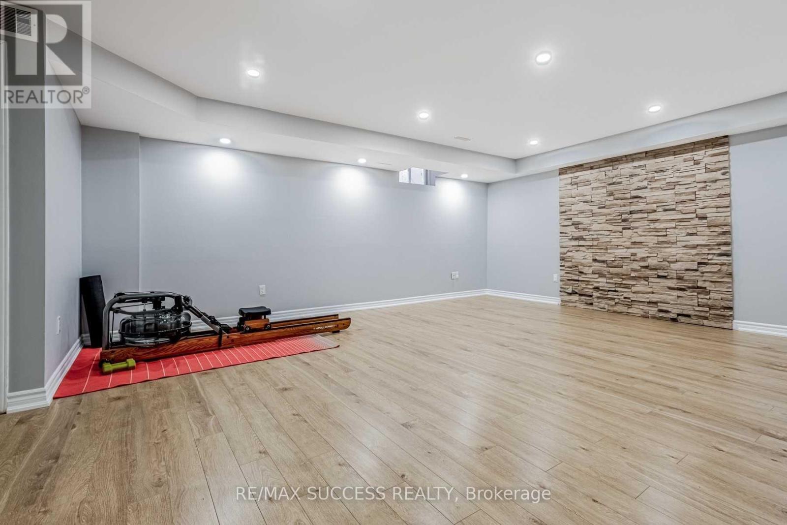 5399 FESTIVAL DRIVE - 27