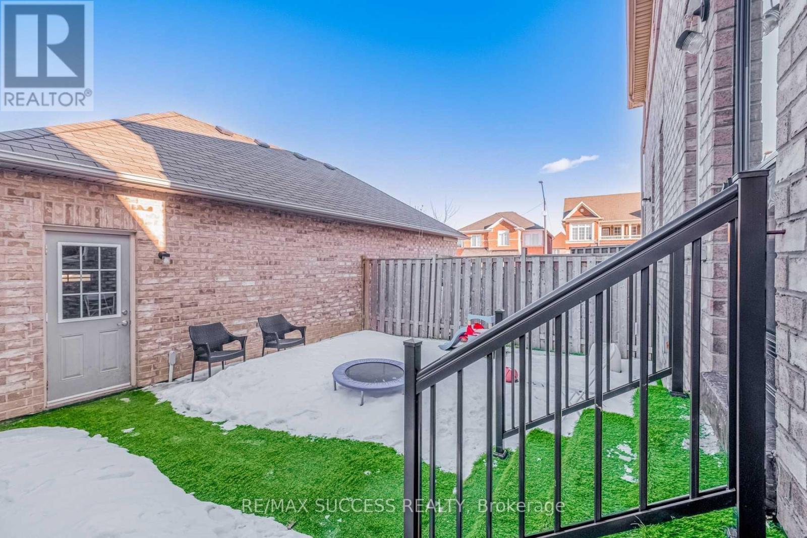 5399 FESTIVAL DRIVE - 29