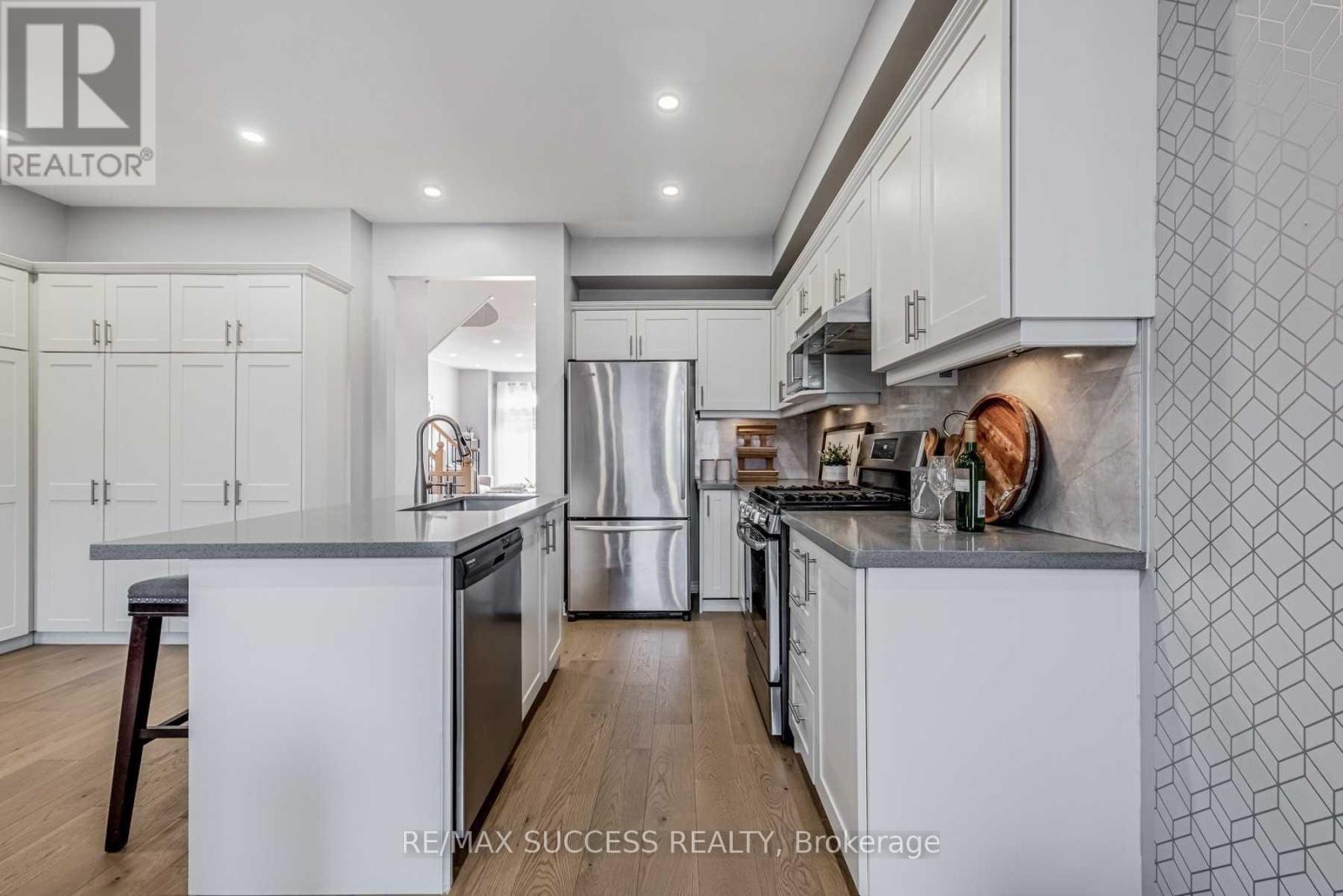 5399 FESTIVAL DRIVE - 7