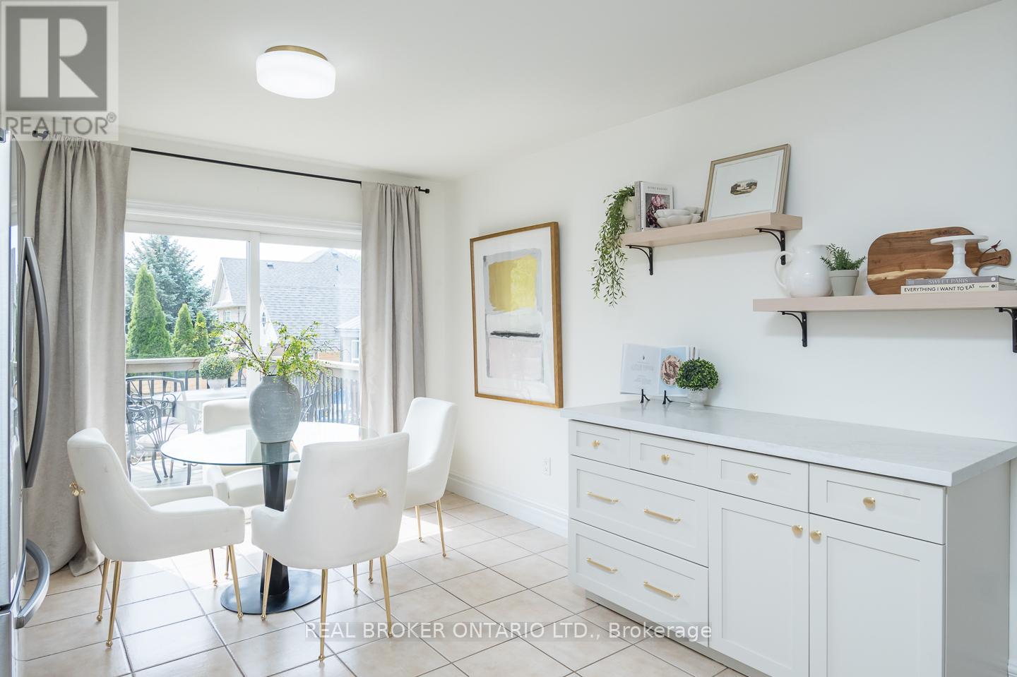 12 KINGSLEY ROAD - 13