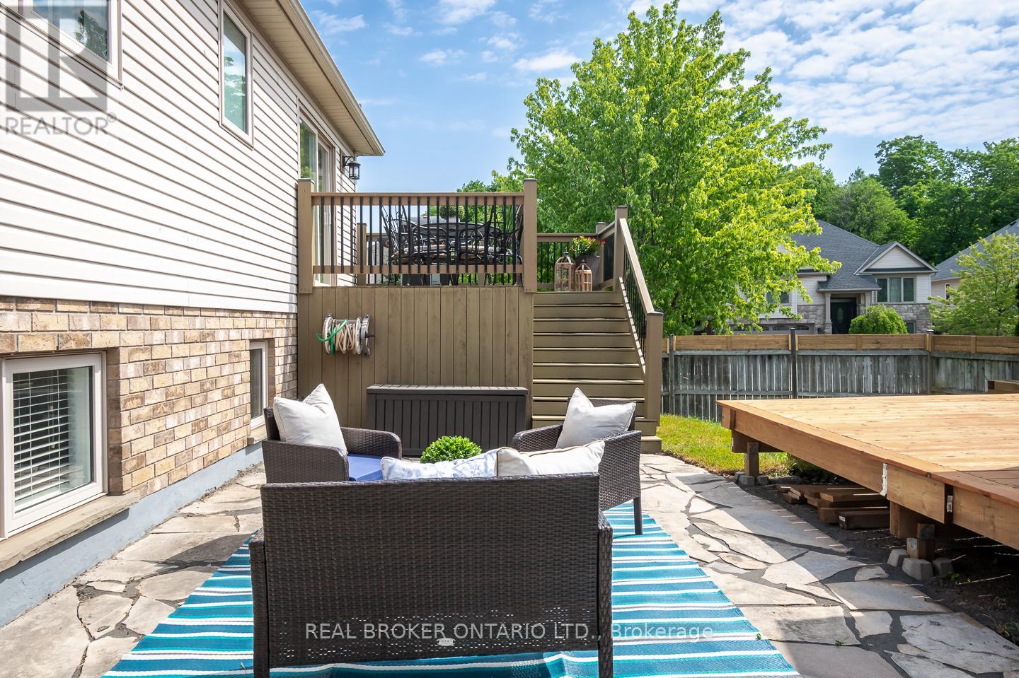 12 KINGSLEY ROAD - 48