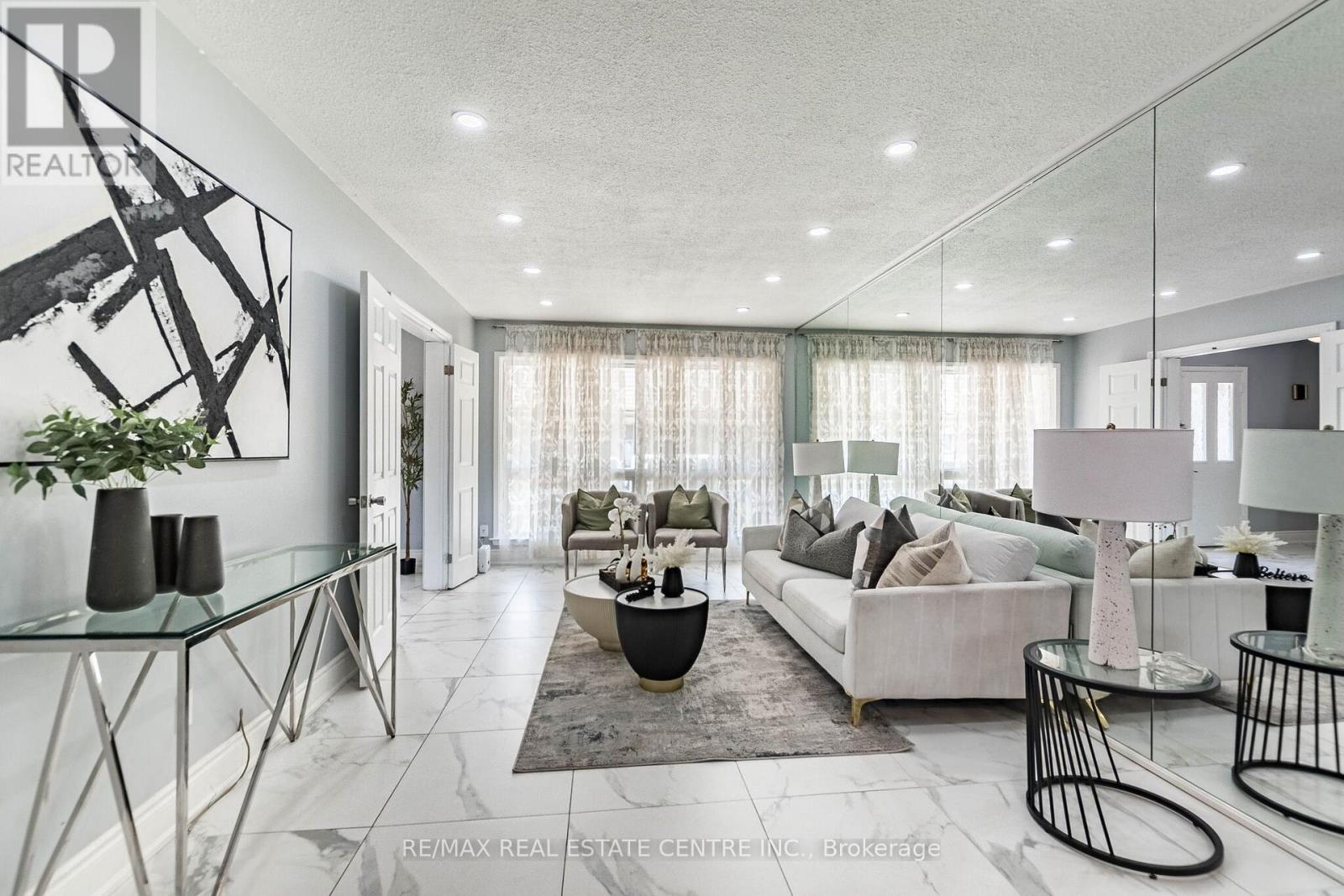 20 EARNSCLIFFE CIRCLE - 10