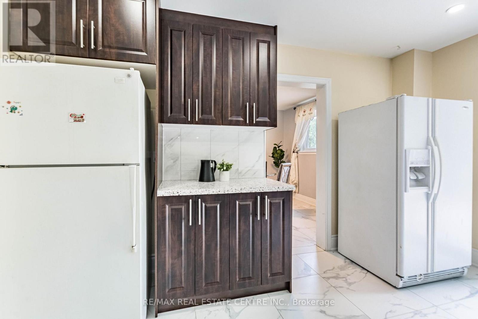 20 EARNSCLIFFE CIRCLE - 17