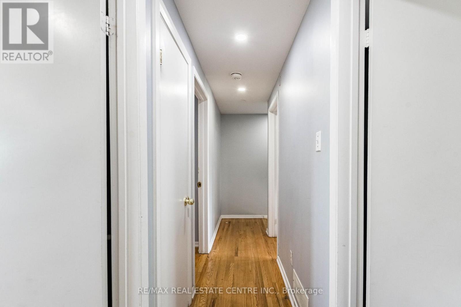 20 EARNSCLIFFE CIRCLE - 19