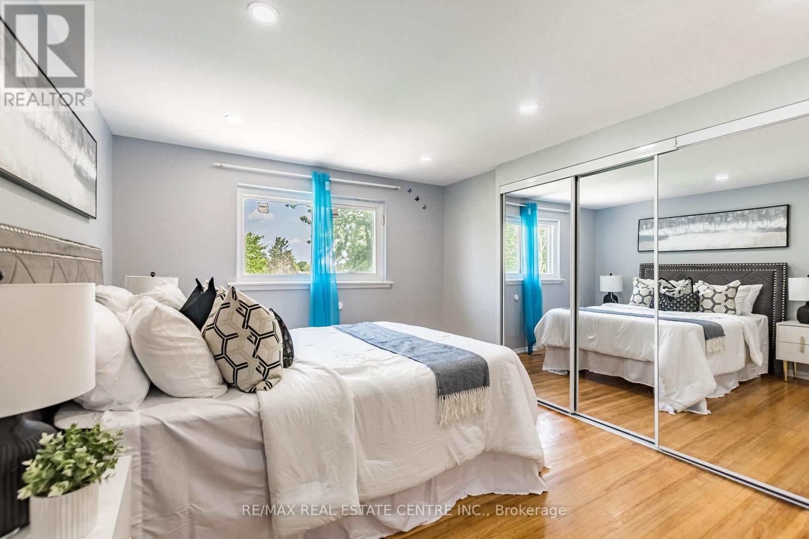 20 EARNSCLIFFE CIRCLE - 23