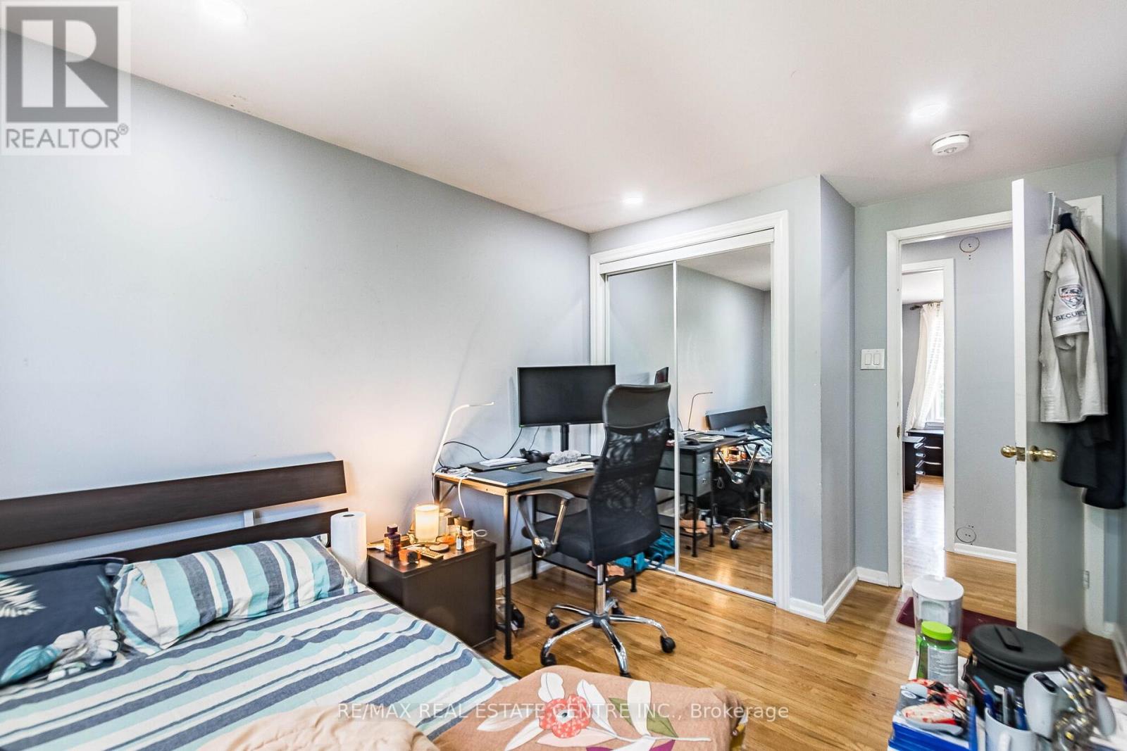 20 EARNSCLIFFE CIRCLE - 27