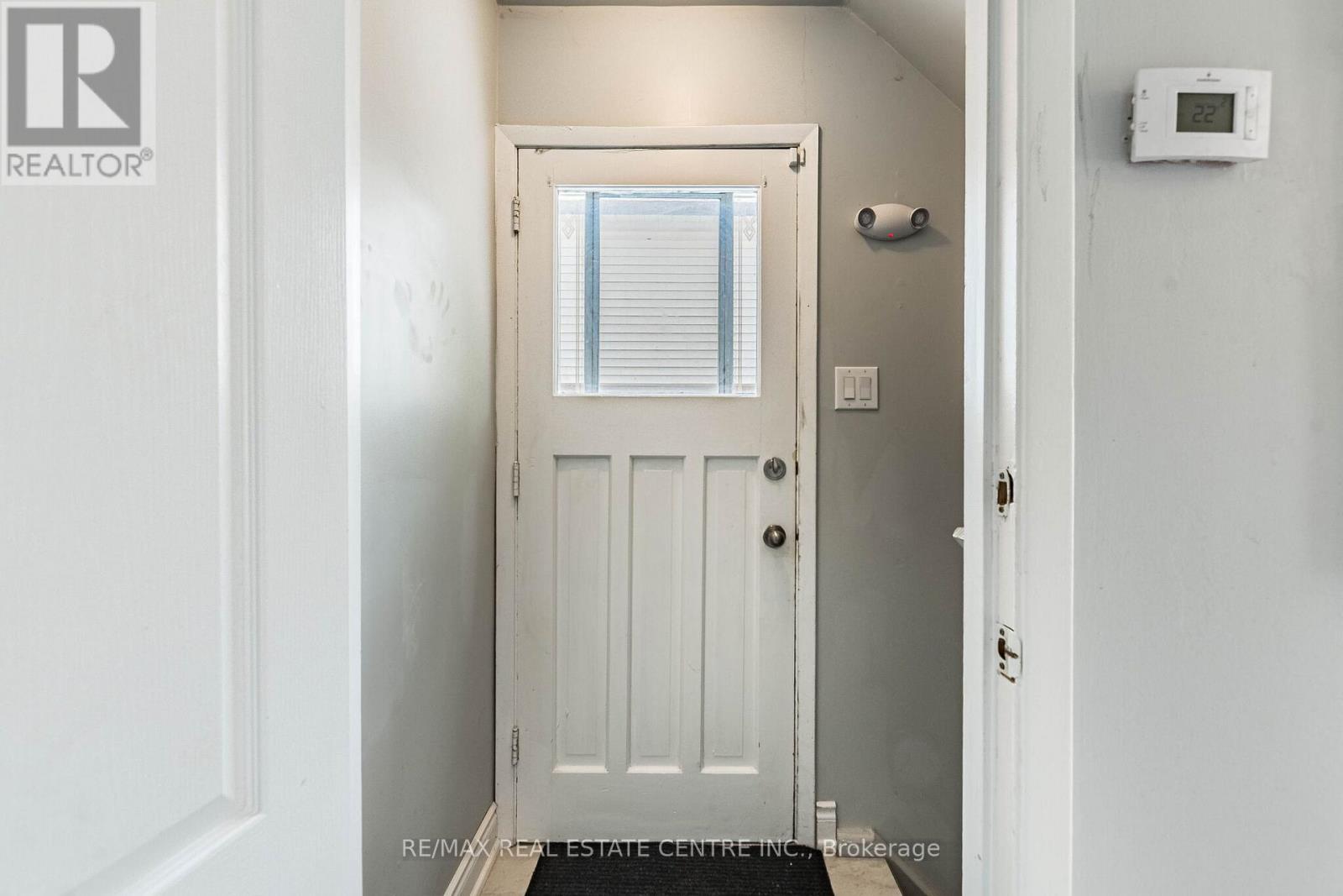20 EARNSCLIFFE CIRCLE - 32