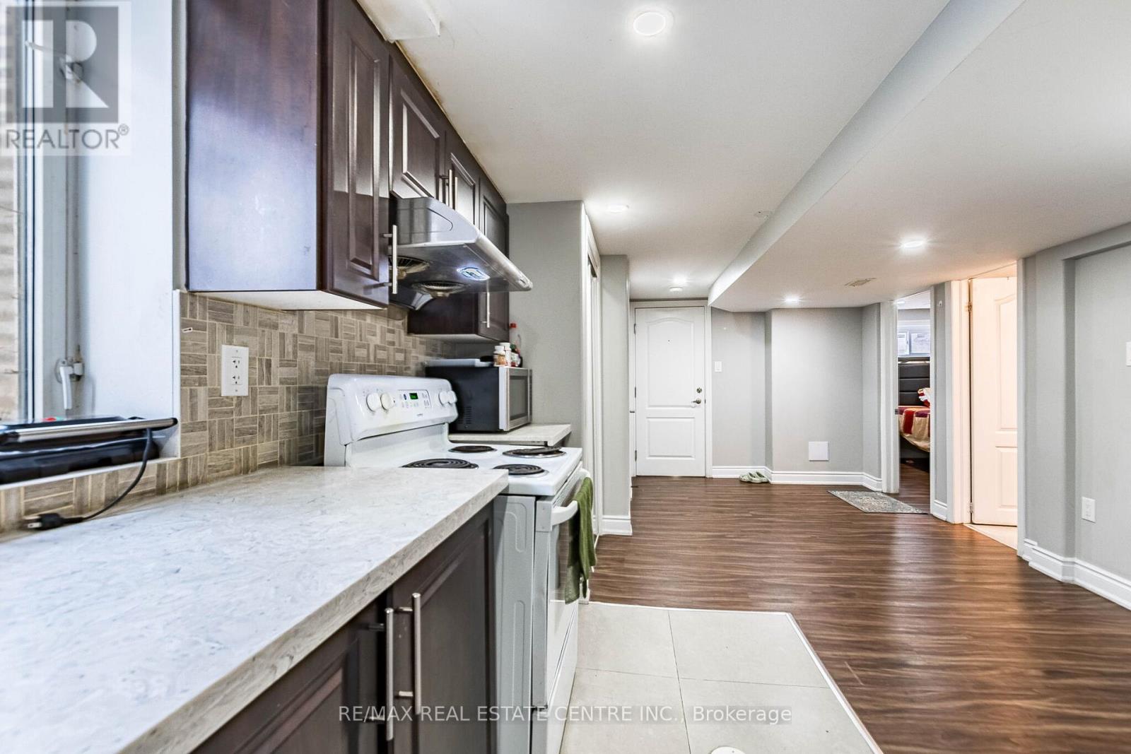 20 EARNSCLIFFE CIRCLE - 37