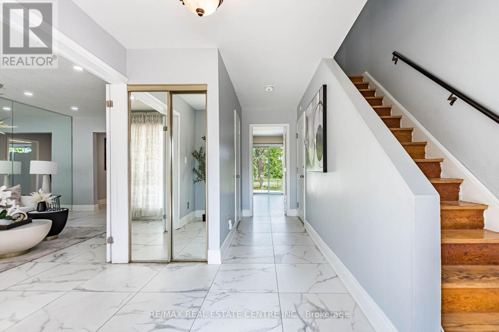 20 EARNSCLIFFE CIRCLE - 5