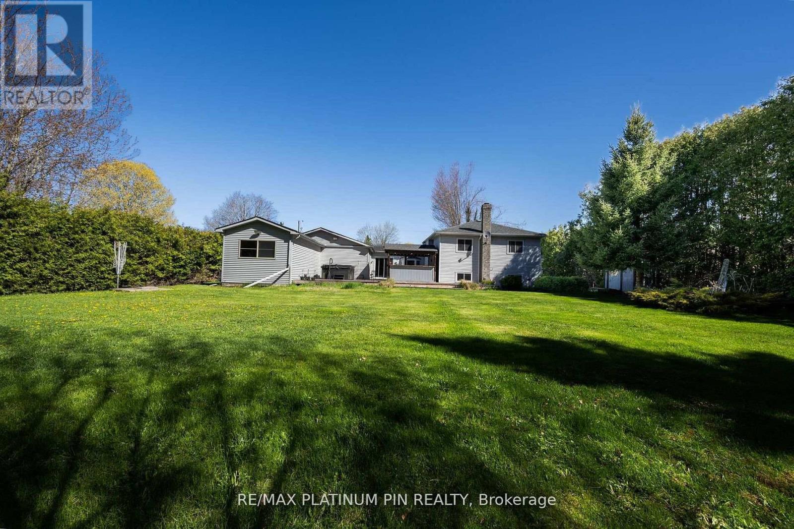 21 LONGFIELD DRIVE - 16
