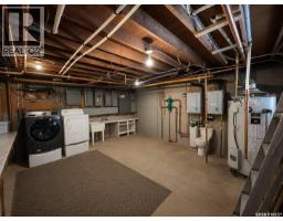 101 Center Street, Assiniboia, SK S0H0B0 Photo 17