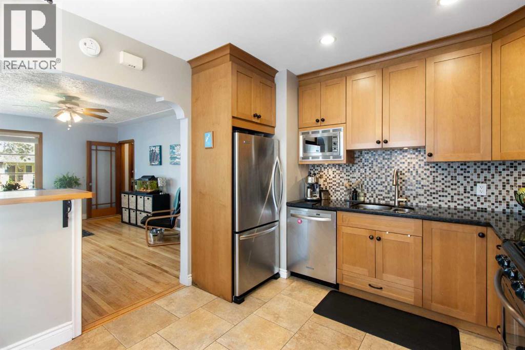 609 9 Avenue NE - 13