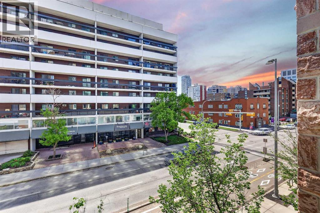 #303 788 12 Avenue SW - 35