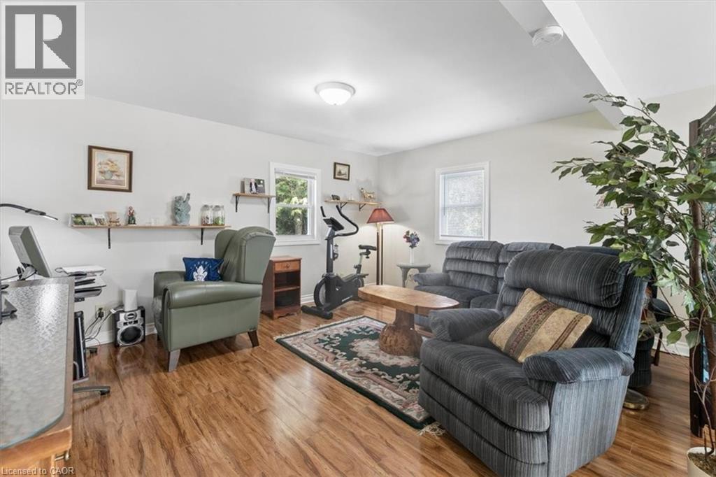 23 BAIRD Street - 9