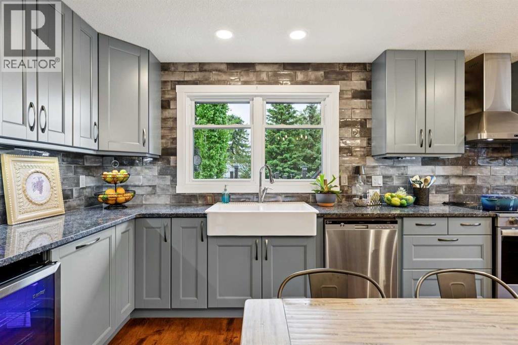 444 Bracewood Crescent SW - 10