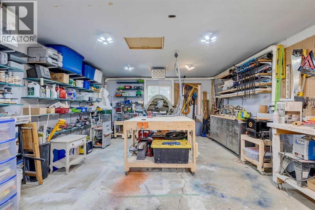 444 Bracewood Crescent SW - 40