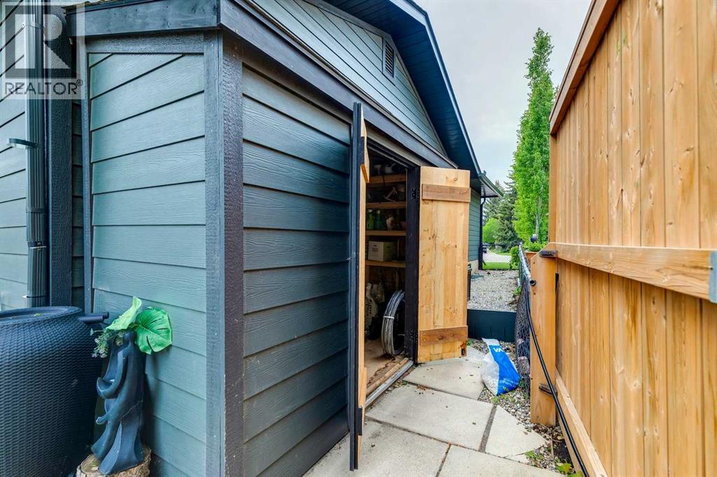 444 Bracewood Crescent SW - 41
