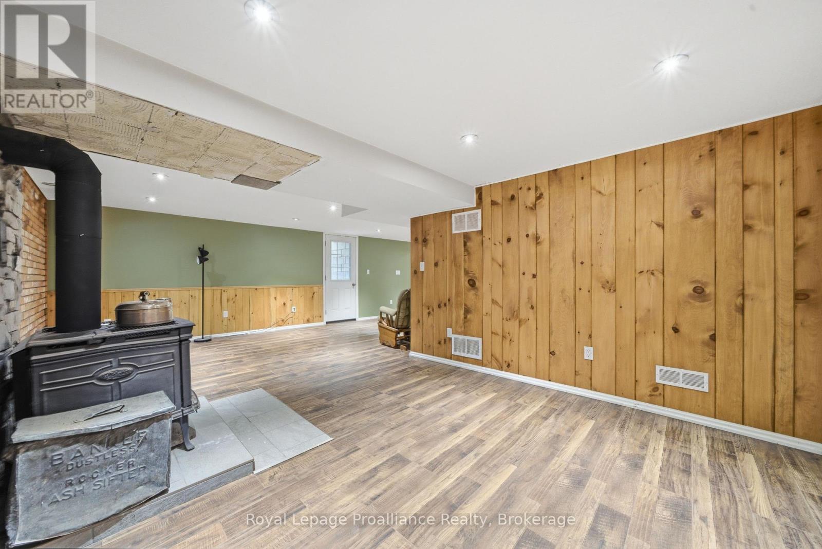255 BULL ROAD - 31